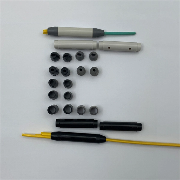 How many wires are connected in a 4-core optical fiber cable 